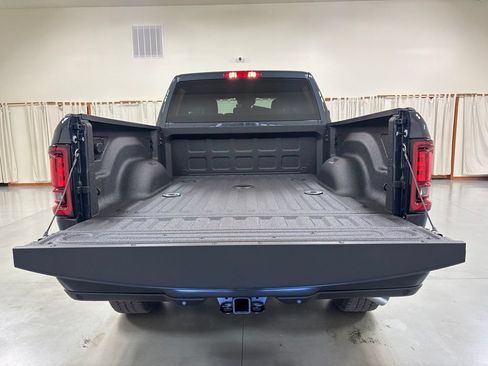 New 2026 RAM 2500 Big Horn AWD/4WD image 9