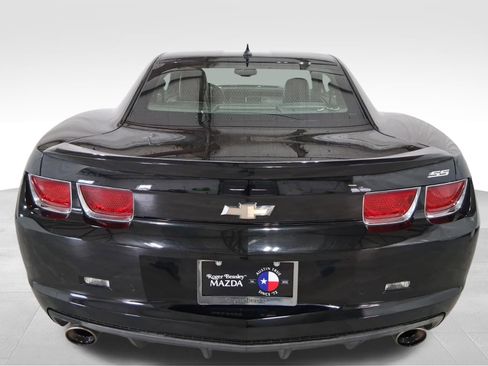 Used 2011 Chevrolet Camaro SS RWD image 6