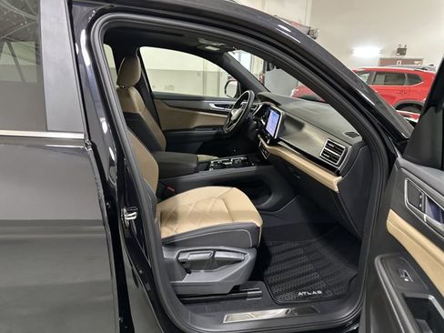 New 2026 Volkswagen Atlas Cross Sport SE AWD/4WD image 36