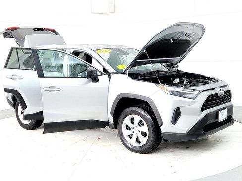Used 2023 Toyota RAV4 LE image 12