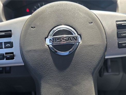 Used 2014 Nissan Frontier SV w/ SV Value Truck Package AWD/4WD image 16