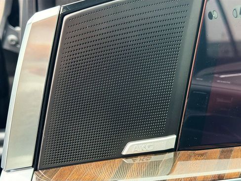 New 2026 Cadillac Escalade Platinum Sport w/ LPO, ONYX Package image 19