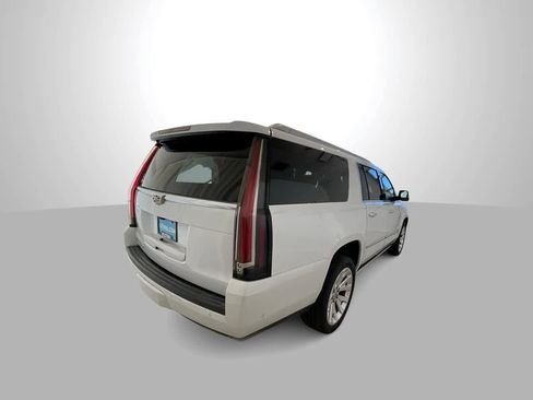 Used 2020 Cadillac Escalade ESV Platinum image 8