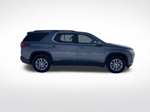 Used 2021 Chevrolet Traverse LT image 6