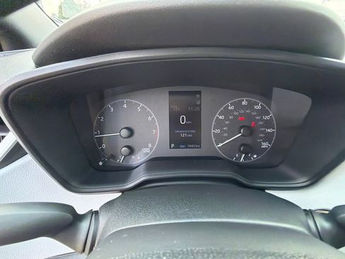 Used 2025 Toyota Corolla SE FWD image 14