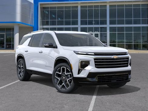 New 2026 Chevrolet Traverse High Country w/ LPO, Floor Liner Package AWD/4WD image 7