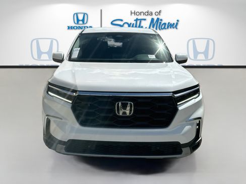 Certified 2025 Honda Pilot EX-L image 2