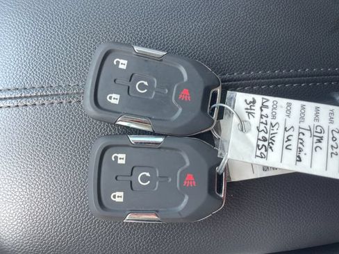 Used 2022 GMC Terrain SLE w/ Driver Convenience Package FWD image 29