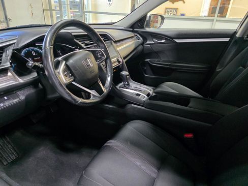 Used 2019 Honda Civic EX image 13