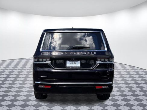 Used 2023 Jeep Grand Wagoneer Series III w/ Rear-Seat Entertainment Group AWD/4WD image 6