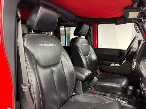 Used 2017 Jeep Wrangler Unlimited Rubicon AWD/4WD image 12
