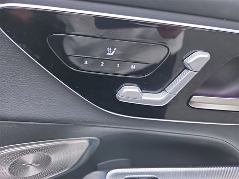 Used 2023 Mercedes-Benz GLC 300 4MATIC image 16