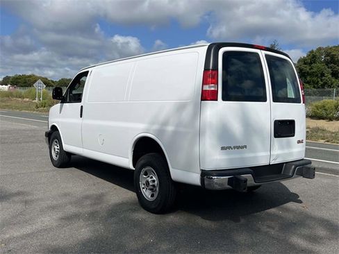 Used 2023 GMC Savana 2500 w/ Driver Convenience Package image 6