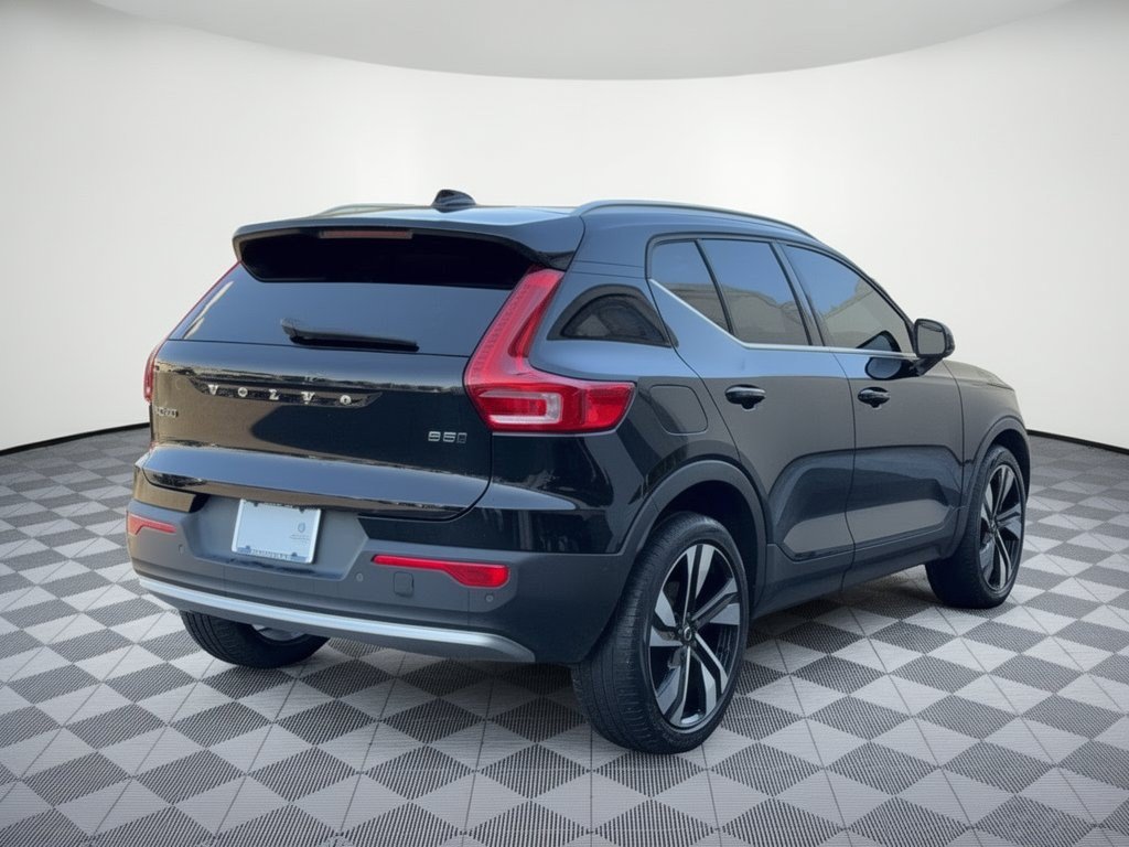 Used 2023 Volvo XC40 B5 Plus w/ Driver Assist Package AWD/4WD image 9