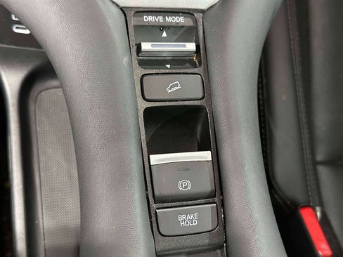 Used 2024 Honda HR-V EX-L image 23