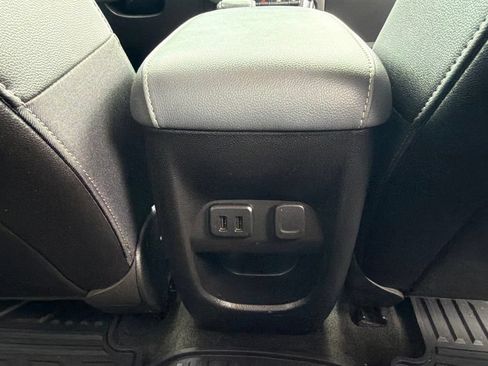 Used 2018 Chevrolet Colorado Z71 AWD/4WD image 22