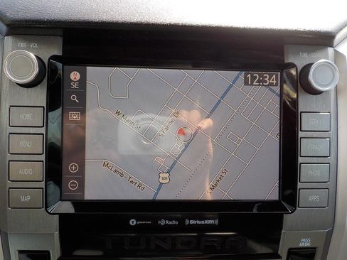 Used 2021 Toyota Tundra SR5 w/ Convenience Package image 19