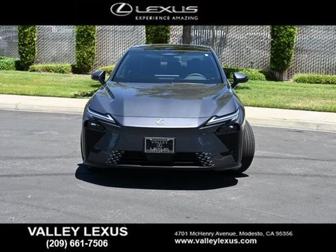 New 2026 Lexus ES 350e FWD image 2