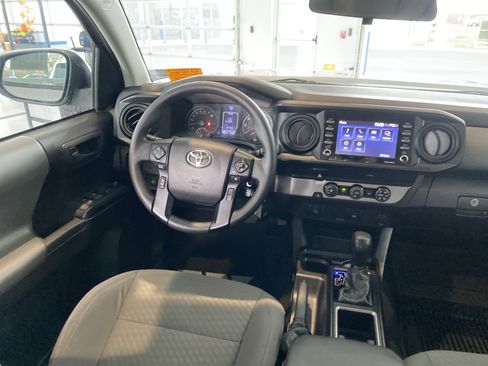 Used 2020 Toyota Tacoma SR image 21
