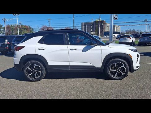 Used 2021 Chevrolet TrailBlazer RS w/ Convenience Package AWD/4WD image 9