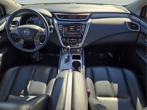 Used 2023 Nissan Murano SV image 18