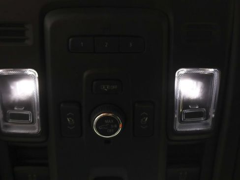 Used 2022 Cadillac Escalade Sport Platinum w/ LPO, ONYX Package AWD/4WD image 30