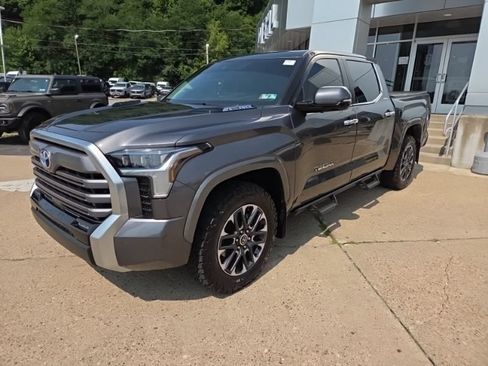 Used 2024 Toyota Tundra Limited AWD/4WD image 3