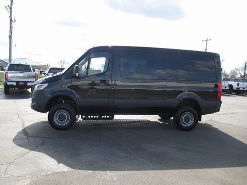 Used 2024 Mercedes-Benz Sprinter 144 Cargo image 10