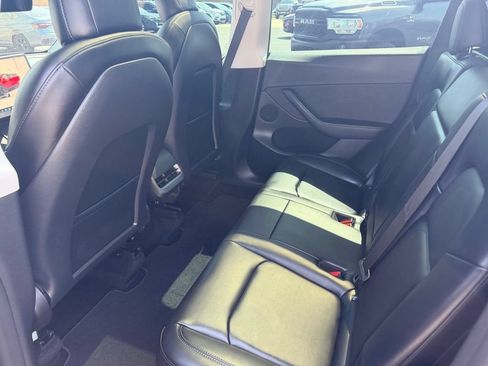Used 2022 Tesla Model Y Performance AWD/4WD image 19