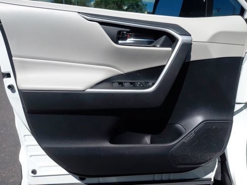 Certified 2022 Toyota RAV4 XLE AWD/4WD image 15