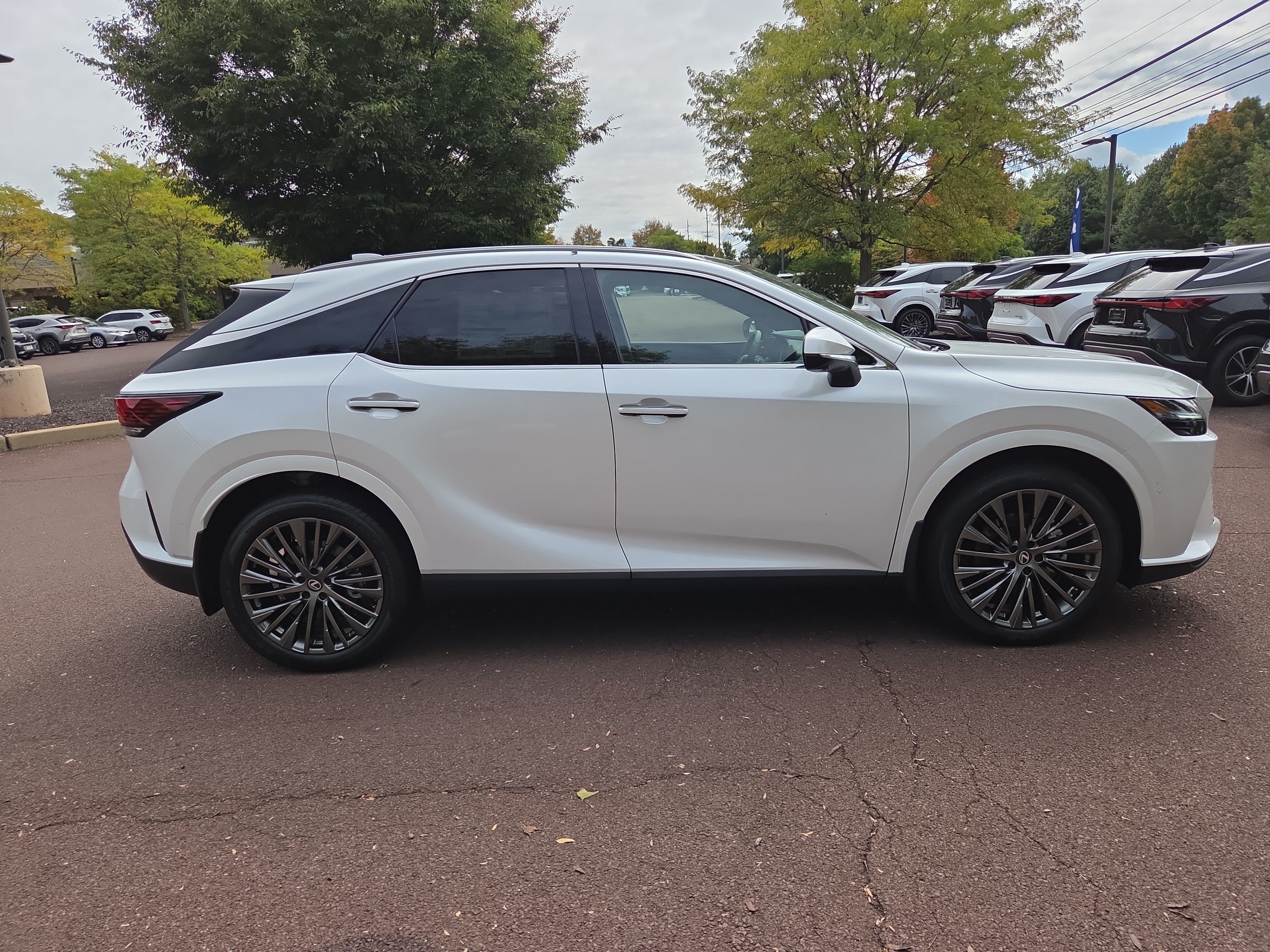 New 2026 Lexus RX 350 AWD/4WD image 2