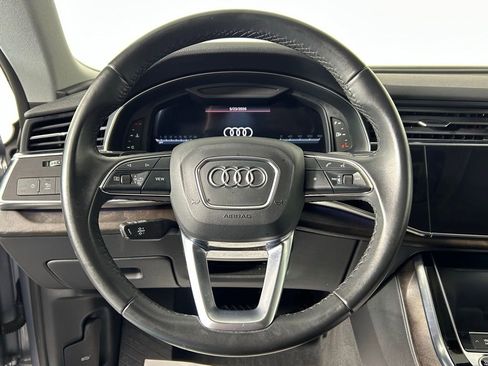 Used 2022 Audi Q8 Premium w/ Convenience Package AWD/4WD image 29