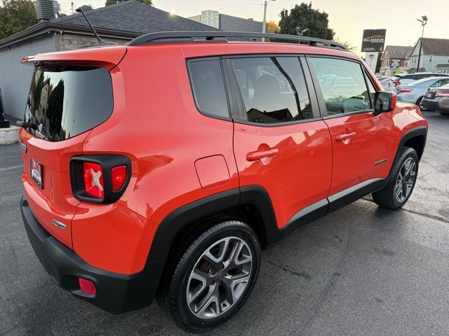 Used 2015 Jeep Renegade Latitude AWD/4WD image 4