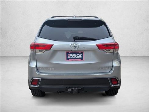 Used 2018 Toyota Highlander Limited image 7