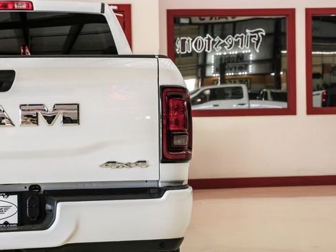 Used 2025 RAM 2500 Big Horn AWD/4WD image 45