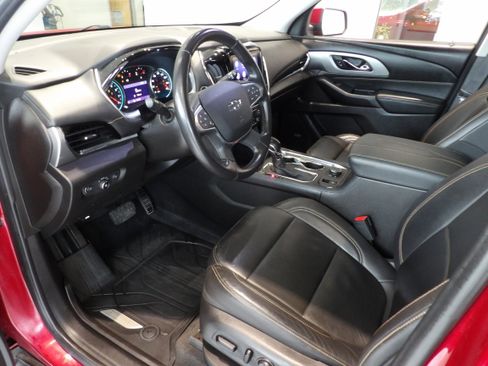 Used 2021 Chevrolet Traverse RS AWD/4WD image 10