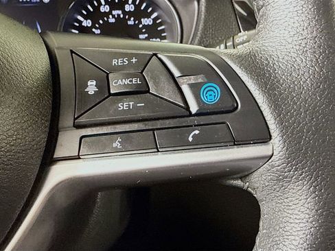 Certified 2020 Nissan Rogue SV w/ Premium Package image 14