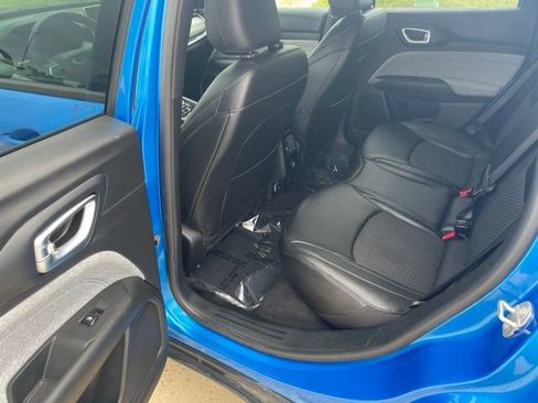Used 2024 Jeep Compass Latitude AWD/4WD image 15