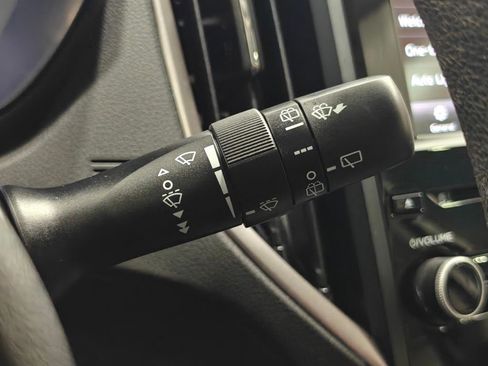 Used 2020 Subaru Forester Base w/ Alloy Wheel Package image 35