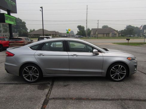 Used 2020 Ford Fusion Titanium AWD/4WD image 9