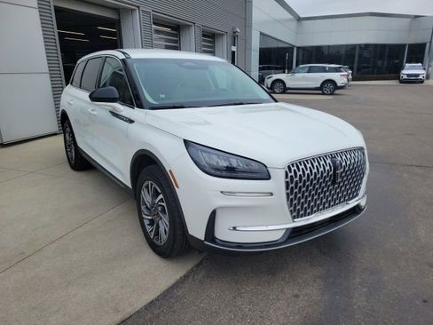 Certified 2024 Lincoln Corsair AWD image 7