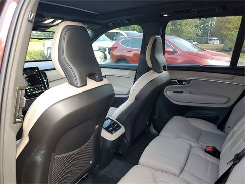 Used 2025 Volvo XC90 B6 Ultra w/ Protection Package Premier image 9