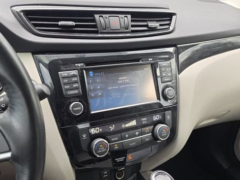 Used 2017 Nissan Rogue Sport SL FWD image 25