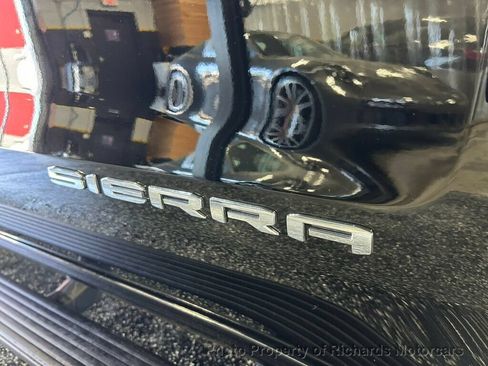 Used 2024 GMC Sierra 1500 Pro w/ Graphite Edition AWD/4WD image 10