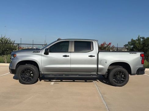 Used 2024 Chevrolet Silverado 1500 LT Trail Boss w/ Convenience Package II AWD/4WD image 6