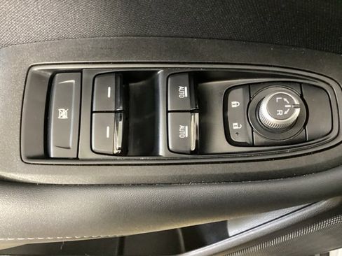 Used 2020 Subaru Outback Premium image 17