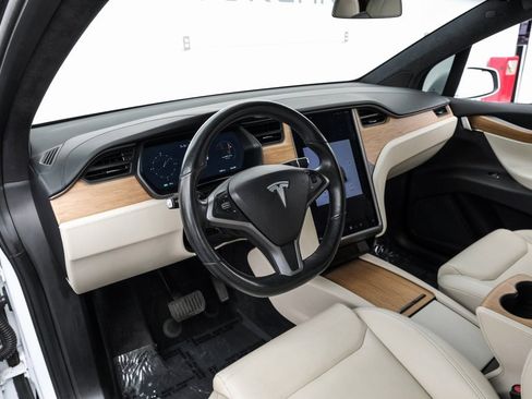 Used 2020 Tesla Model X Long Range image 3