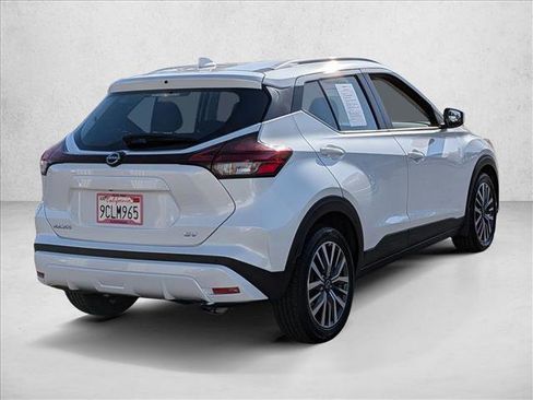 Used 2022 Nissan Kicks SV FWD image 5