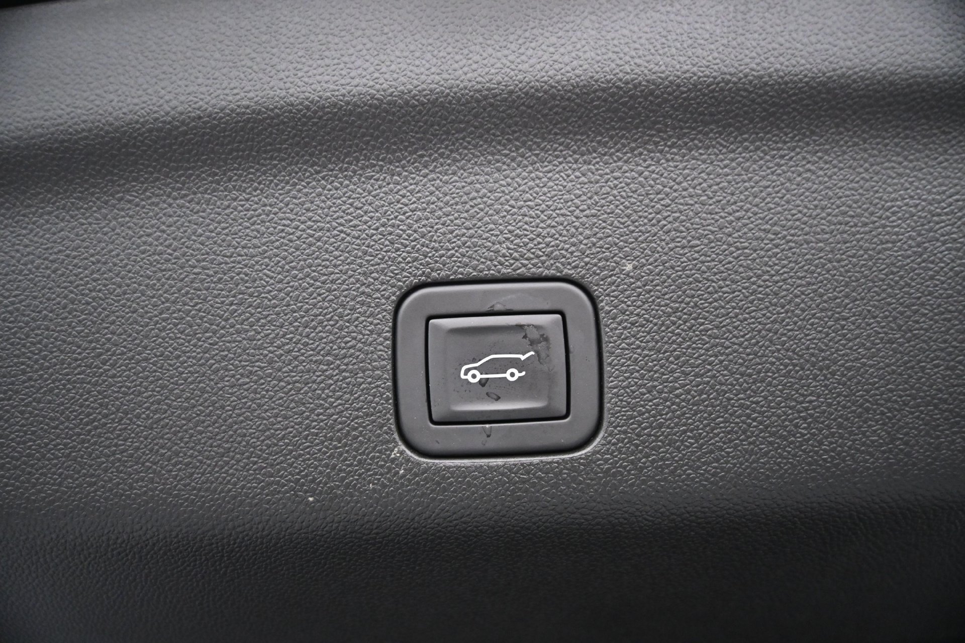 Used 2025 GMC Yukon Denali w/ Denali Reserve Package AWD/4WD image 17