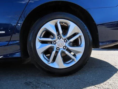 Used 2018 Honda Accord LX image 8
